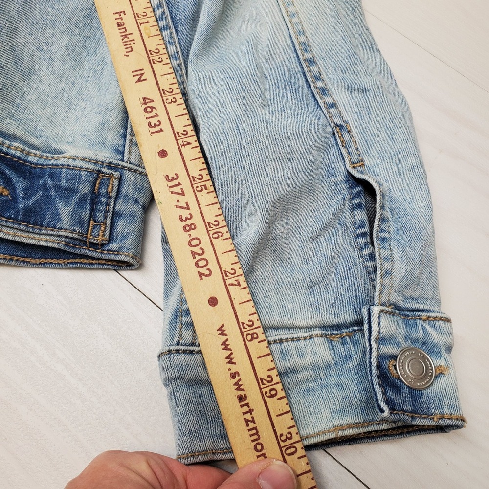 LC Lauren Conrad Light Wash Distressed Denim Trucker Jacket XXL Womens Western - Picture 8 of 11